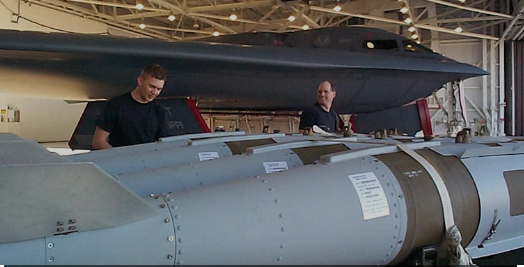 Israel Terima Kiriman Bom Seberat Hampir Satu Ton yang Disetujui Trump